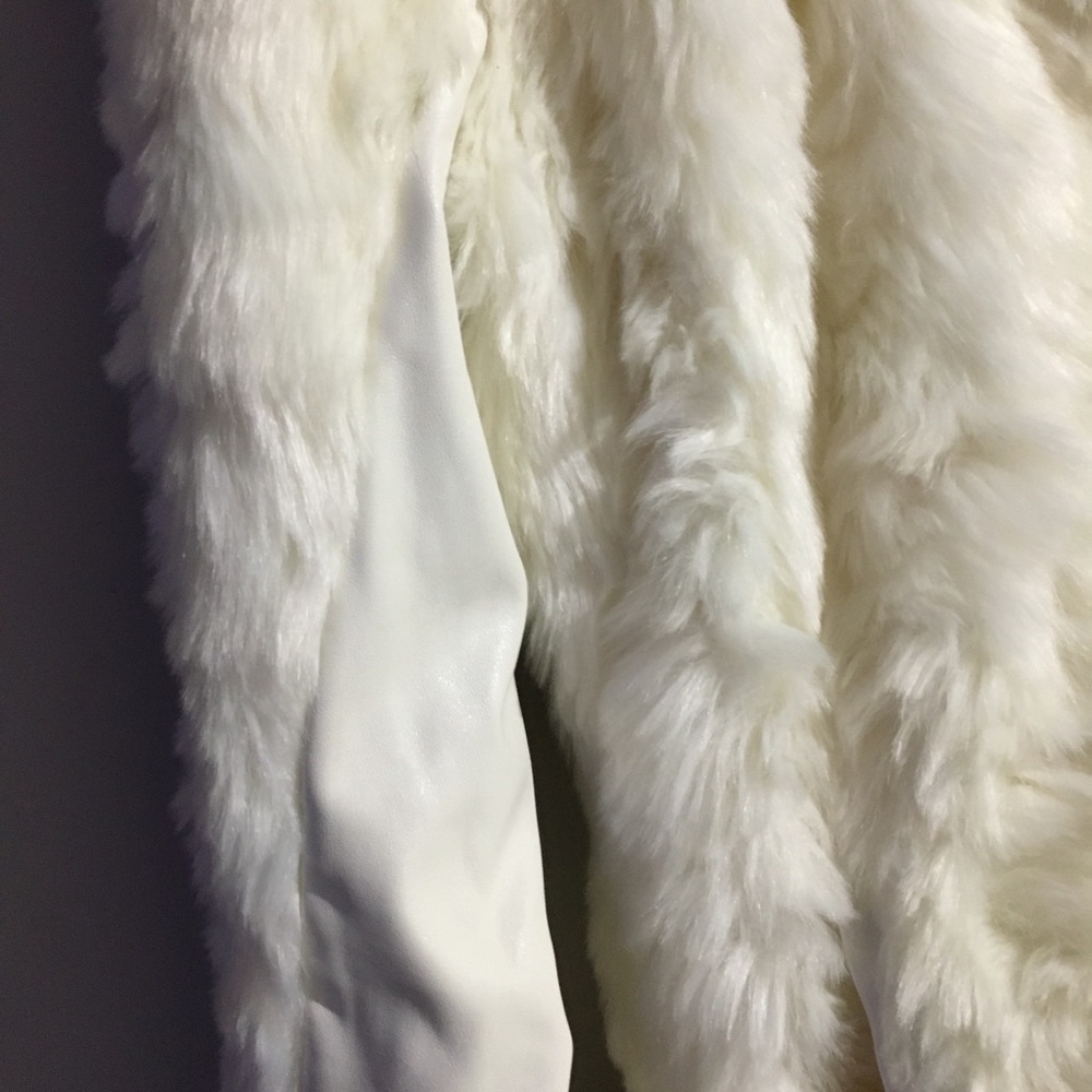 Sold🚫 Armani Exchange Coat - Picture 7 of 9